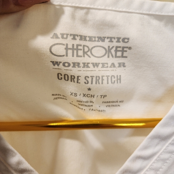 CHEROKEE Women's White Scrub top size XS - Picture 3 of 11